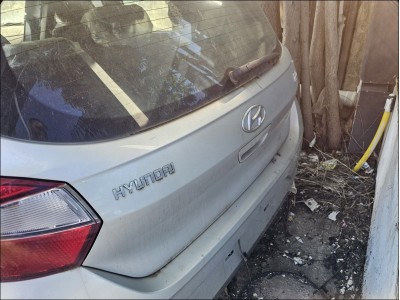 Hyundai i10 çıkma bagaj kapağı