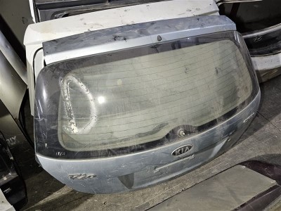 Kia rio çıkma bagaj kapağı