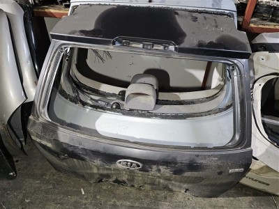 Kia Ceed çıkma bagaj kapağı