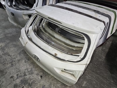 Hyundai i20 çıkma bagaj kapağı