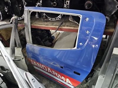 Mitsubishi L200 Euro6 çıkma sol arka kapı