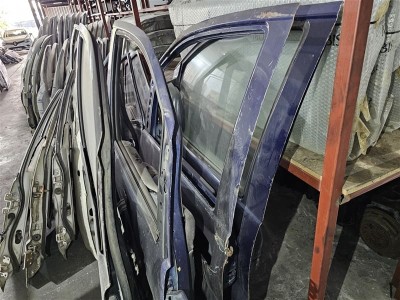 Hyundai Straex çıkma sol kapı