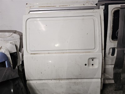 Mitsubishi L 300 çıkma Sağ Sürgülü Kapı