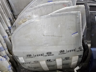 Kia Rio sağ arka kapı orjinal 77004-1G000
