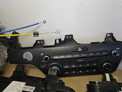 Kia Sportage Klima Paneli 