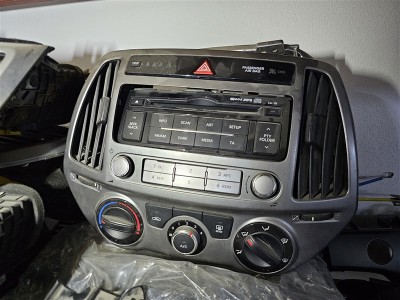 Hyundai İ20 Çıkma Klima Kontrol Ünitesi ve Teyp 2010-2014