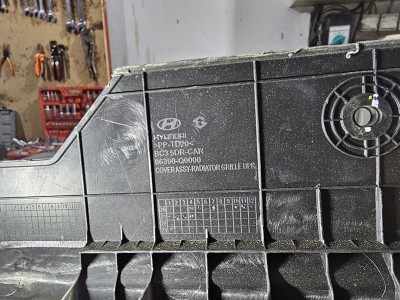 Hyundai i20n ön tampon üst plastiği 86390-Q0000